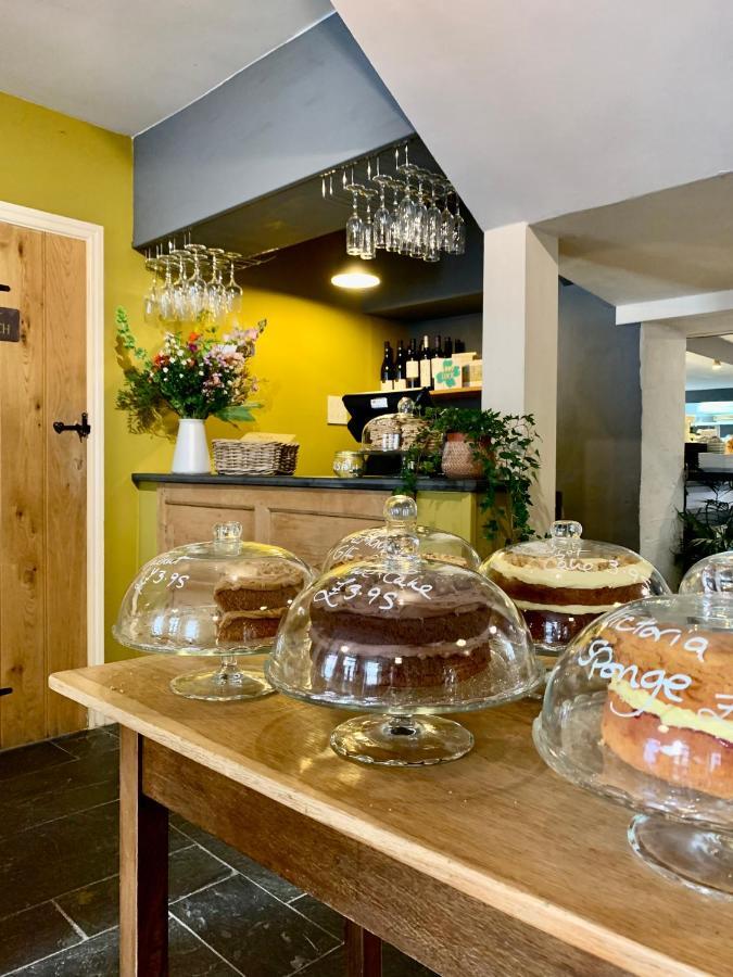 Blas At Fronlas Cafe - The Heart Of Newport Ньюпорт Экстерьер фото